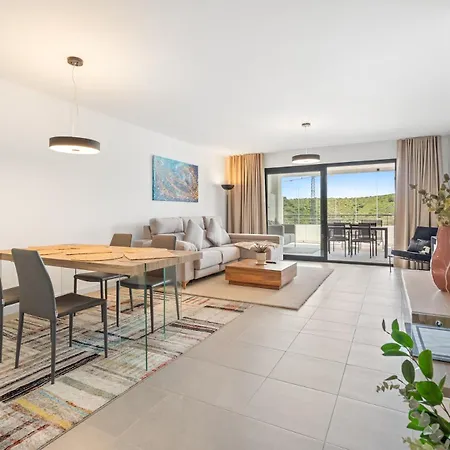 Unwind In Stylish Comfort At Golf Rdr478 Casares